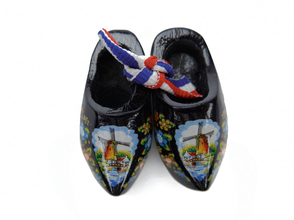 SKU: M226 | DZ/EA Cost: 1.99/2.25 | MAGNET:BLACK SHOES 1.5IN