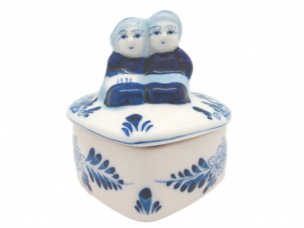 Kissing Couple On Blue and White Ring Box - Home & Garden, Jewelry Holders, PS-Party Favors