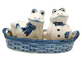 Frogs Pepper and Salt Shakers: Frogs/Basket - Animal, Below $10, Ceramics, Collectibles, Delft Blue, Dutch, Home & Garden, Kitchen Decorations, S&P Sets, Tableware, Under $10, Windmills