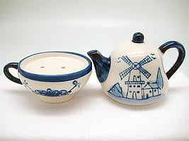 Ceramic Pepper and Salt Shakers: Tea Cup/Pot - Below $10, Ceramics, Collectibles, Delft Blue, Dutch, Ethnic Dolls, Home & Garden, Kitchen Decorations, S&P Sets, Tableware, Tea, Tea Pots, Under $10, Windmills - 2
