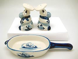 Cows Pepper and Salt Shakers: Chef Cows - Animal, Below $10, Ceramics, Collectibles, Delft Blue, Dutch, Home & Garden, Kitchen Decorations, S&P Sets, Tableware, Top-DTCH-B, Under $10 - 2 - 3