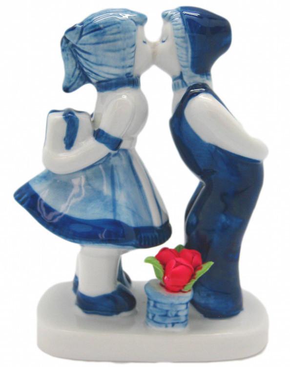 Delft Blue Ceramic Kiss with Tulips - Collectibles, Decorations, Delft Blue, Dutch, Figurines, Home & Garden, Kissing Couple, L, Medium, PS-Party Favors, PS-Party Favors Dutch, Size, Small, Top-DTCH-B, Tulips