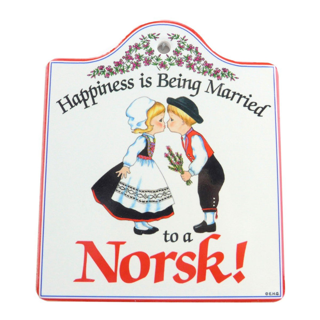 DT4787: CHEESEBOARD: MARRIED TO NORSK