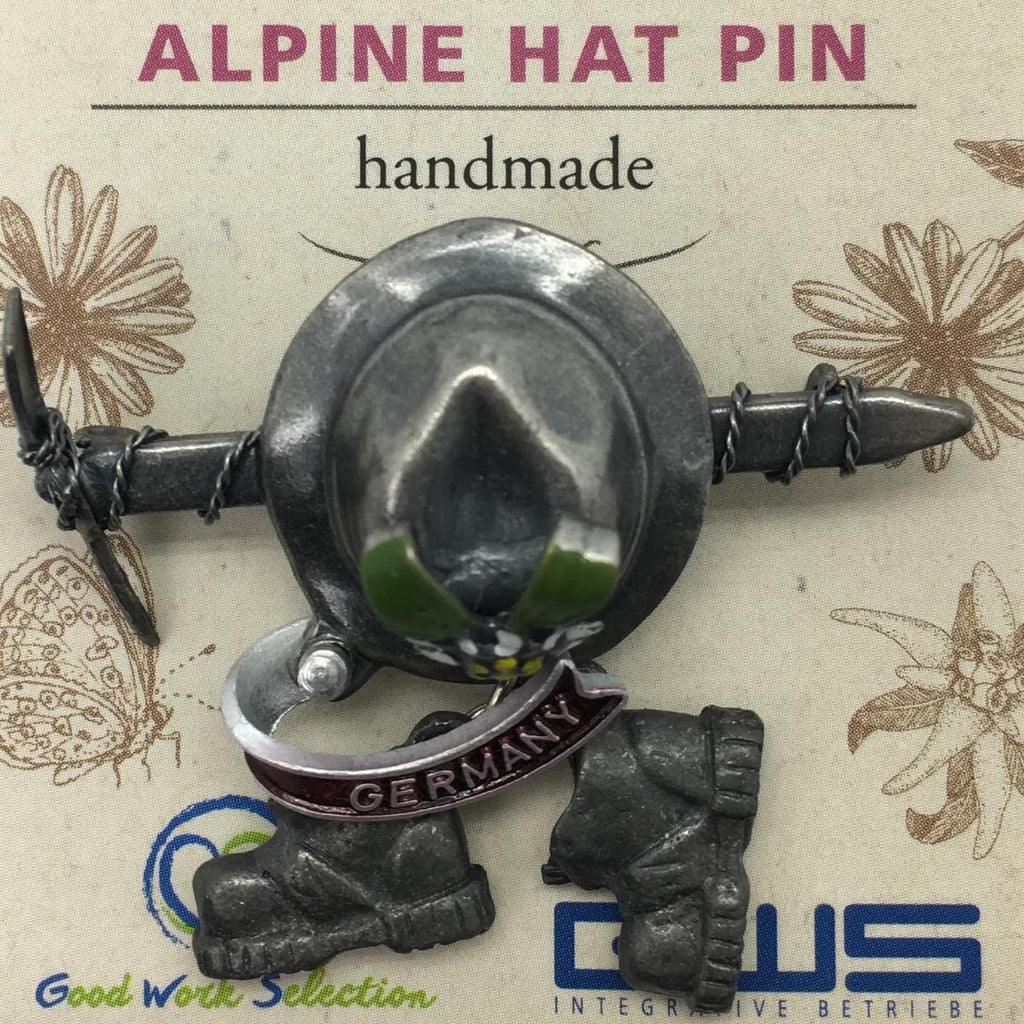 HP501: HAT PIN: AXE & HAT W/BOOTS