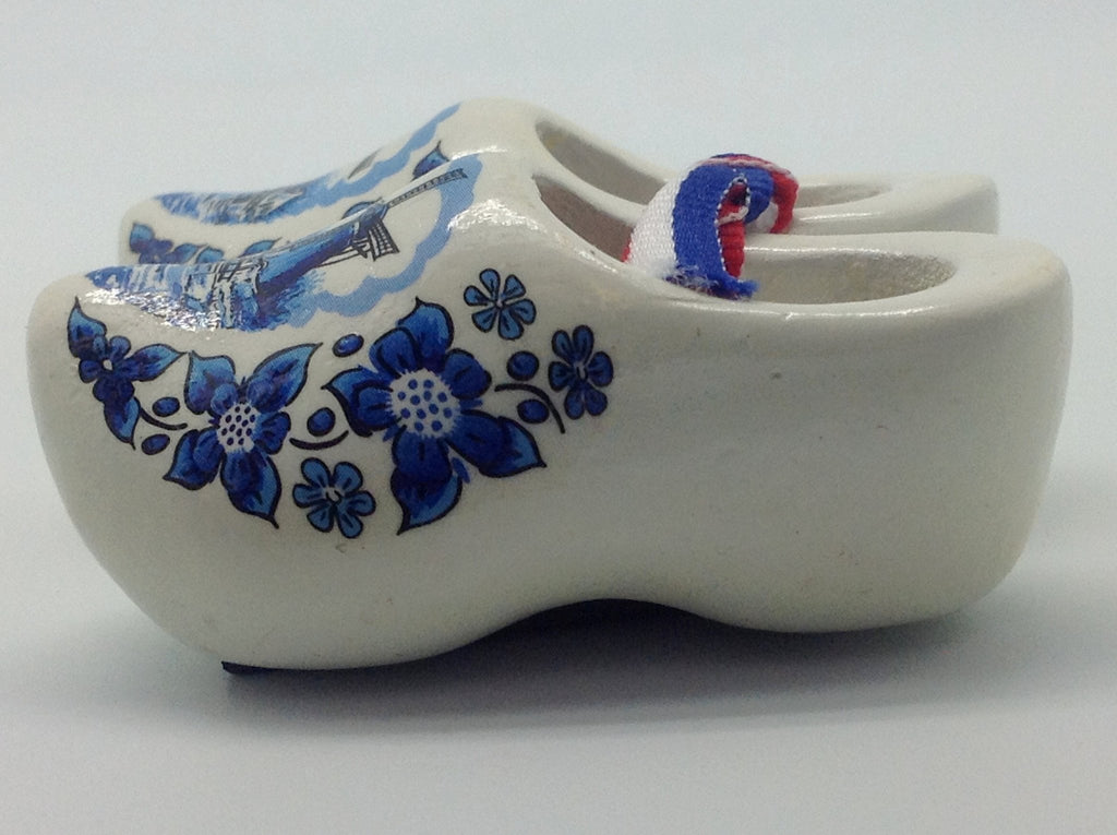 Wooden Shoes Magnetic Blue White - 1.5 inches, 2.5 inches, Collectibles, CT-600, Decorations, Delft Blue, Dutch, Home & Garden, Kitchen Magnets, Magnets-Refrigerator, Netherlands, PS-Party Favors, PS-Party Favors Dutch, Size, Top-DTCH-B, Tulips, wood, Wooden Shoes - 2