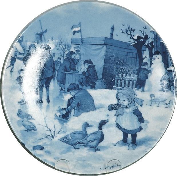 Collectible Plate Girl with Ducks Blue - DutchGiftOutlet.com