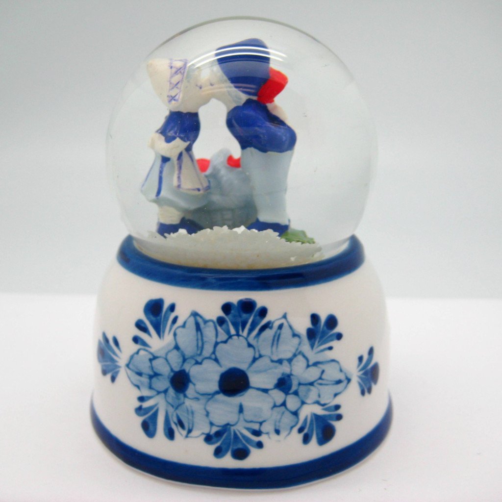Delft Blue Kissing Couple Snow Globes Water Globes - Collectibles, Decorations, Dutch, Home & Garden, Kissing Couple, PS-Party Favors, Snow Globes - 2