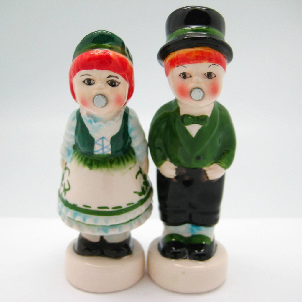 Irish Gift Idea Ceramic Salt & Pepper Shakers - Below $10, Collectibles, Decorations, Home & Garden, Irish, Kissing Couple, Kitchen Decorations, PS-Party Favors, S&P Sets, S&P Sets-Irish, S&P Sets-Magnetic, Tableware - 2