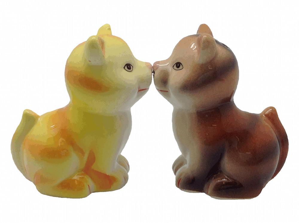 Ceramic Salt & Pepper sets Magnetic Cats - Collectibles, Decorations, General Gift, German, Germany, Home & Garden, Kitchen Decorations, PS-Party Favors, S&P Sets, S&P Sets-General Gift, S&P Sets-Magnetic, Tableware